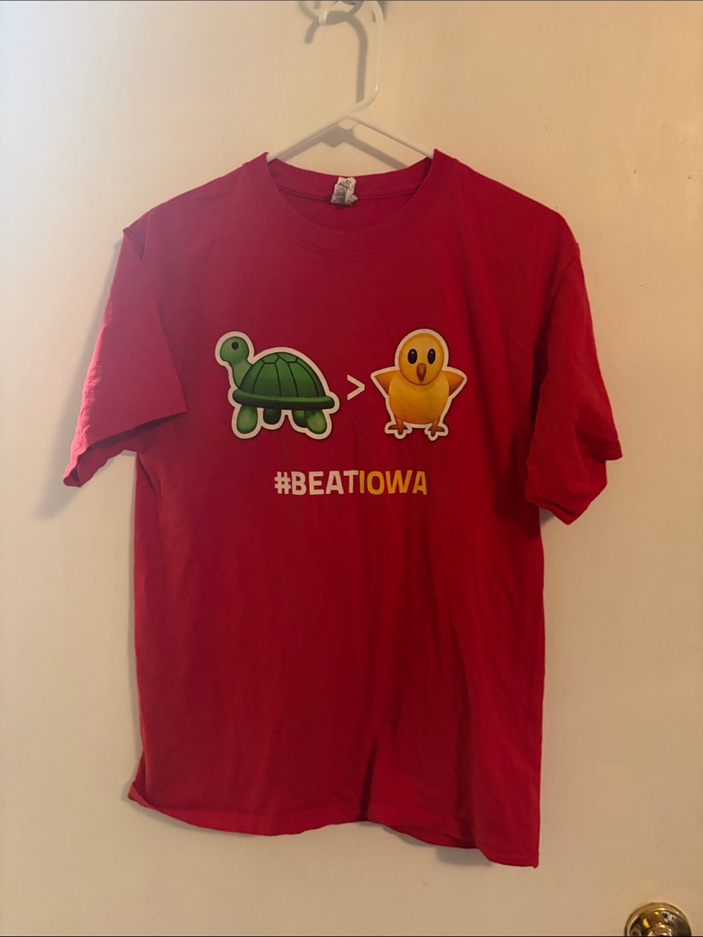 Red Graphic Emoji Tee - #BEAT IOWA- NWOT